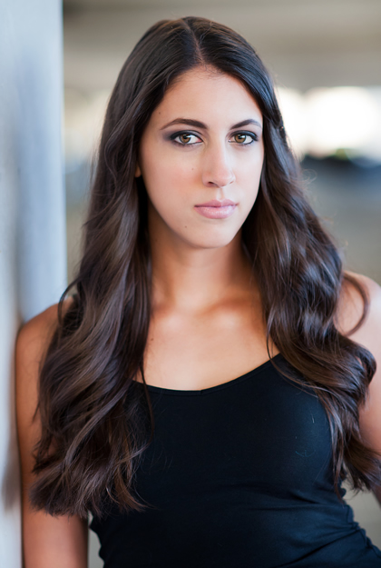 Caitlin Dechelle Caitlin Dechelle
