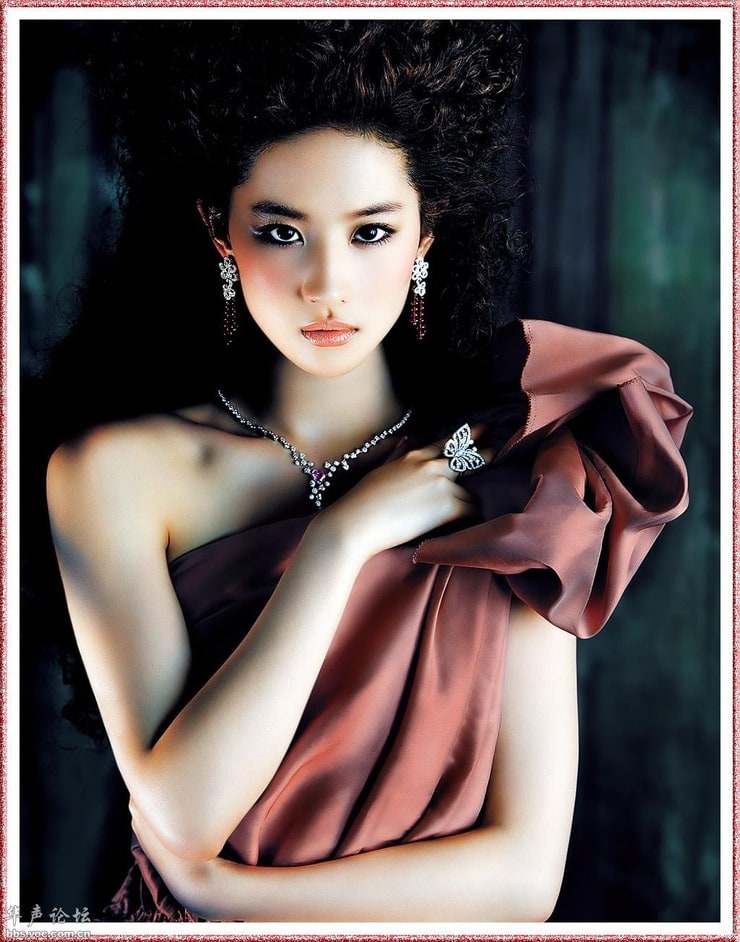 Yifei Liu