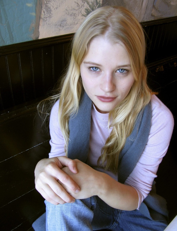 Emilie de Ravin