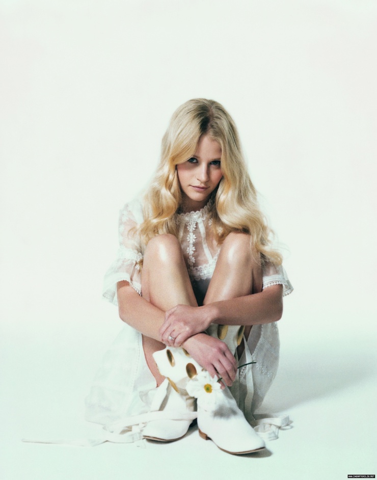 Emilie de Ravin Emilie de Ravin