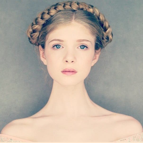 Elena Kampouris Elena Kampouris