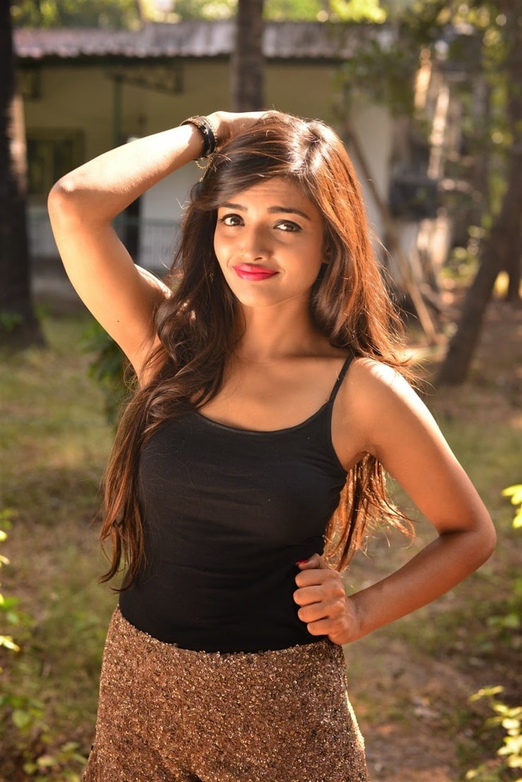 Ashna Zaveri