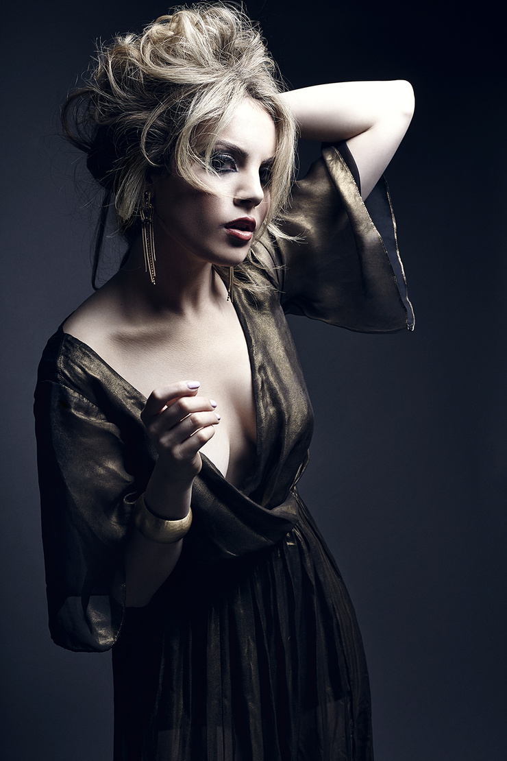 Elizabeth Gillies Elizabeth Gillies