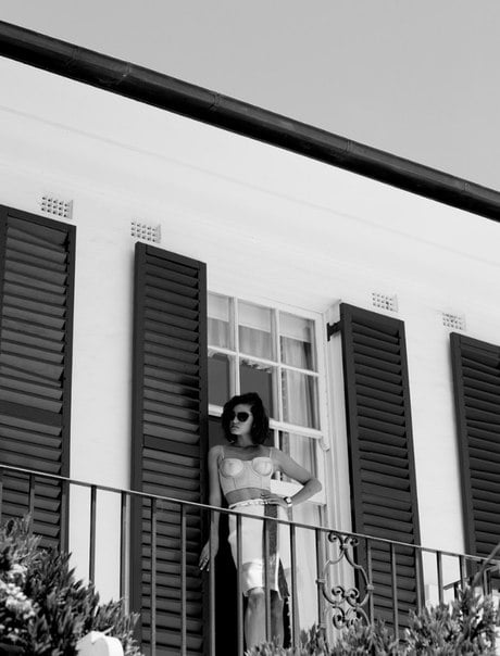 Phoebe Tonkin