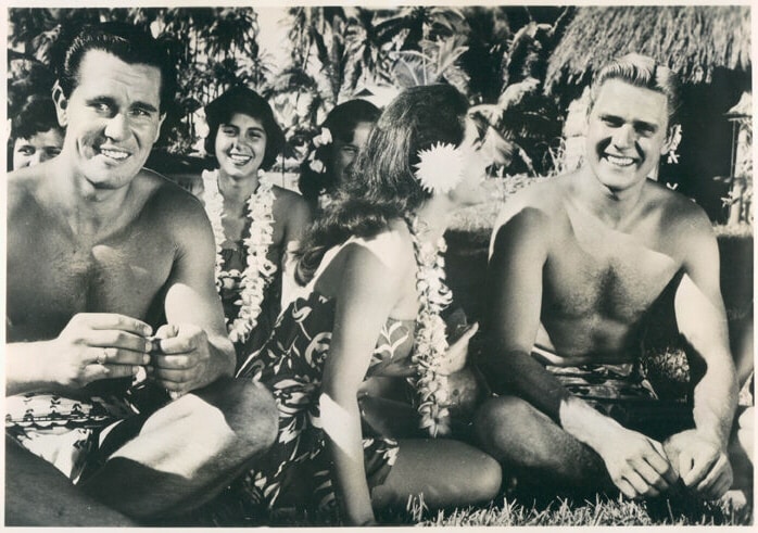 She Gods of Shark Reef (1958) She Gods of Shark Reef (1958)