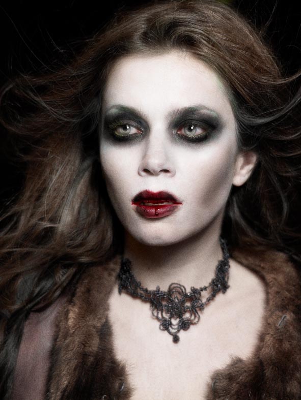 Anna Friel