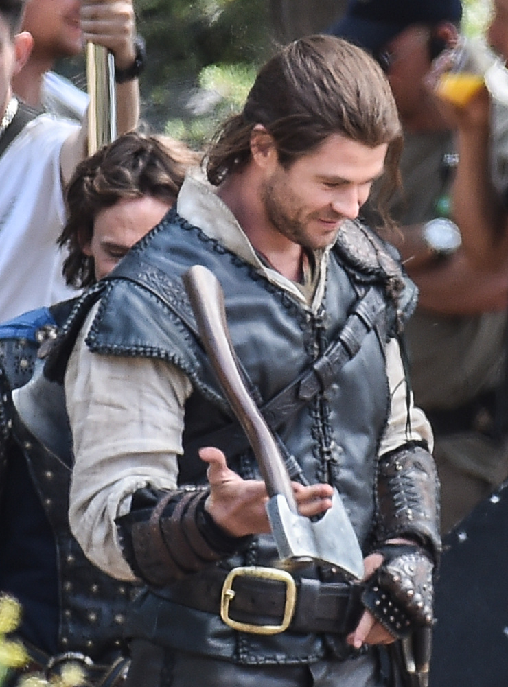Chris Hemsworth Chris Hemsworth