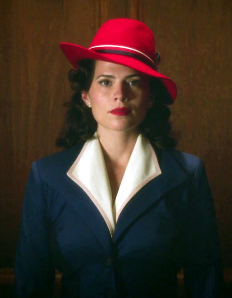 Peggy Carter (Hayley Atwell)