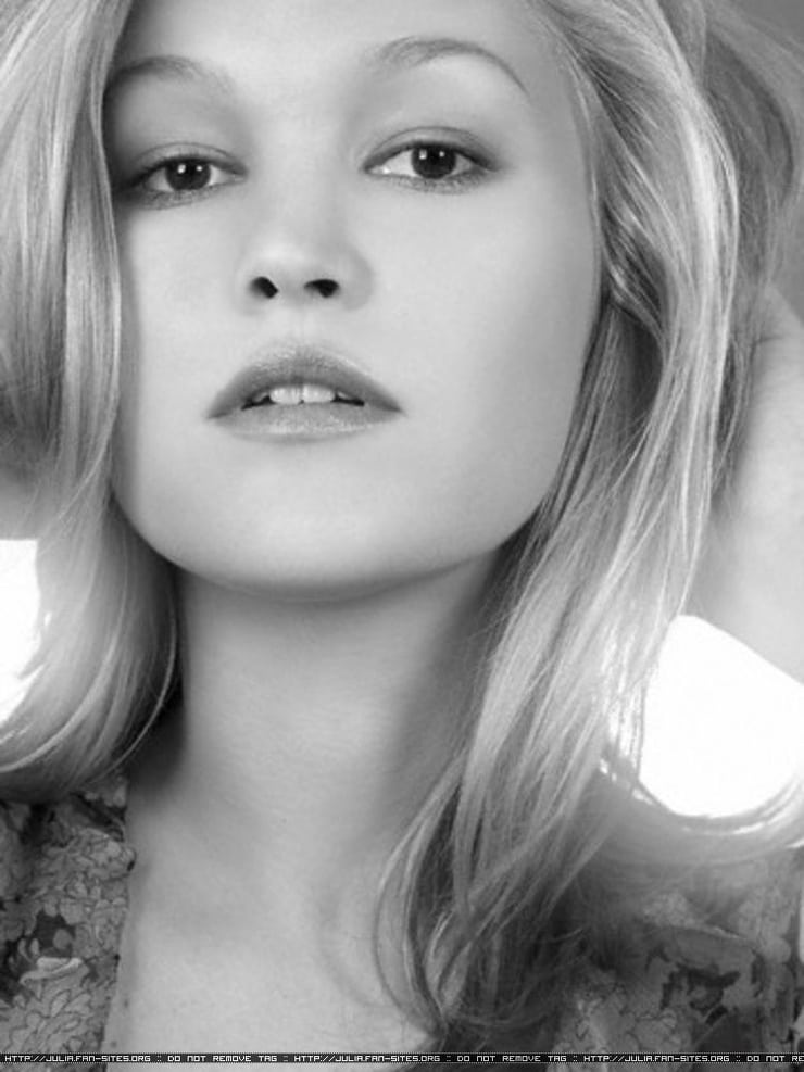 Julia Stiles