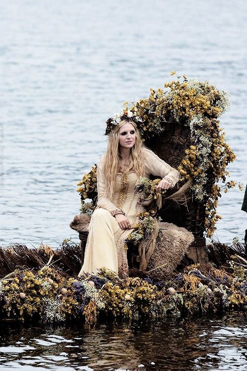 Picture of Maude Hirst