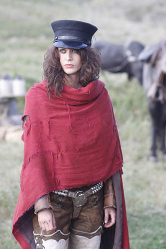 Lizzy Caplan Lizzy Caplan