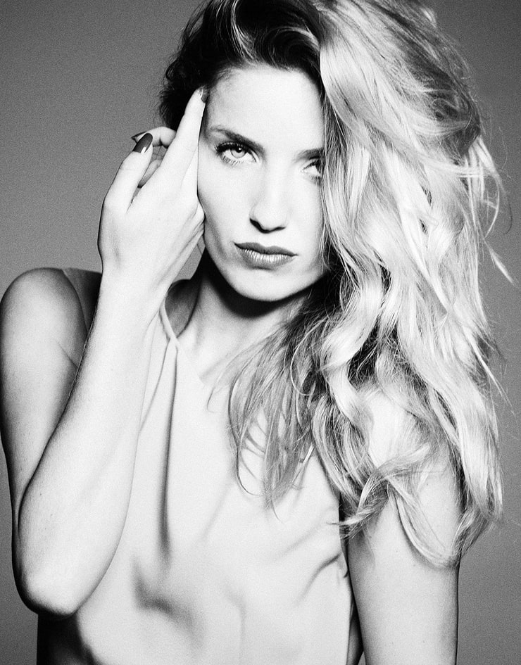 Annabelle Wallis Annabelle Wallis