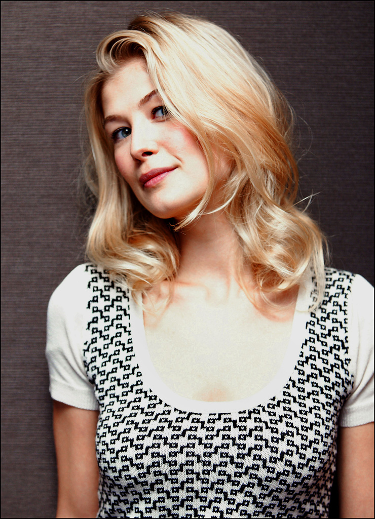 Rosamund Pike
