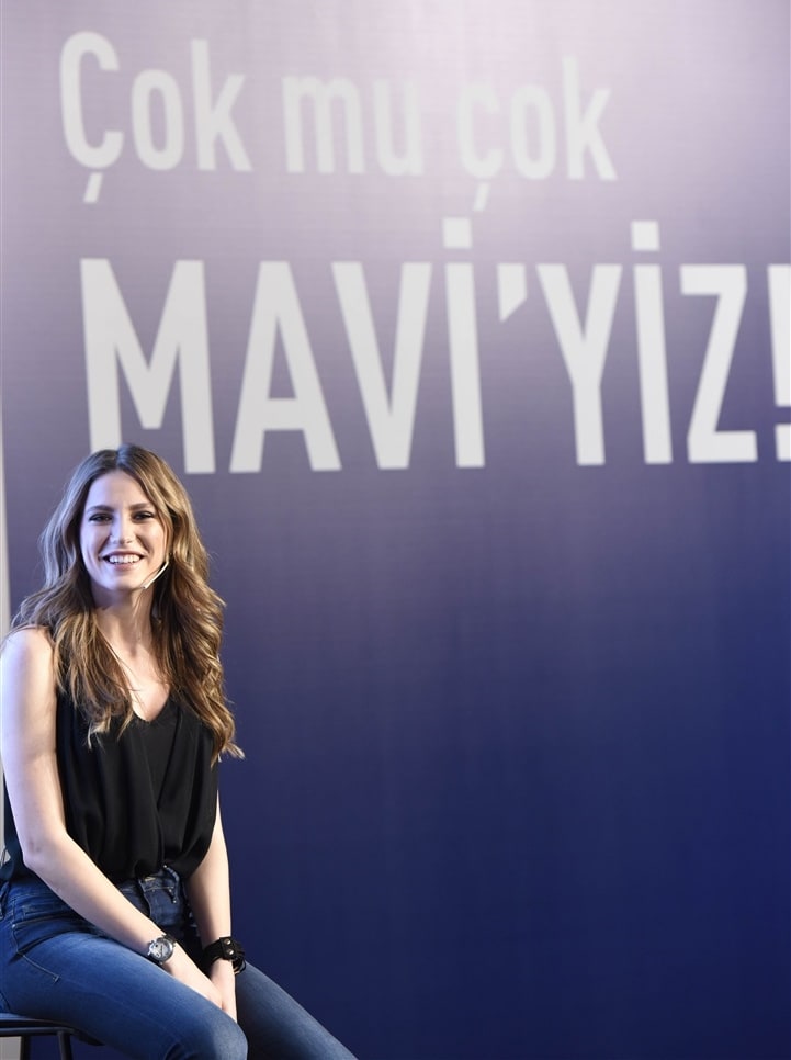 Serenay Sarikaya