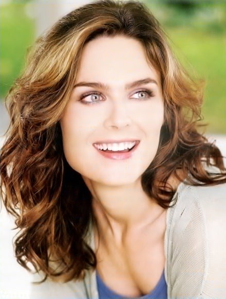 Emily Deschanel