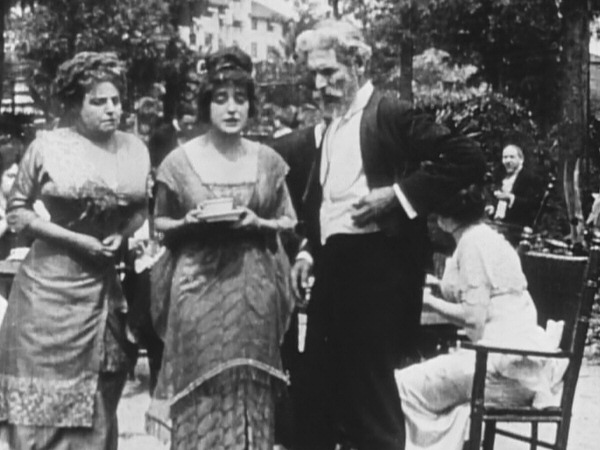 Caught in a Cabaret (1914) Caught in a Cabaret (1914)