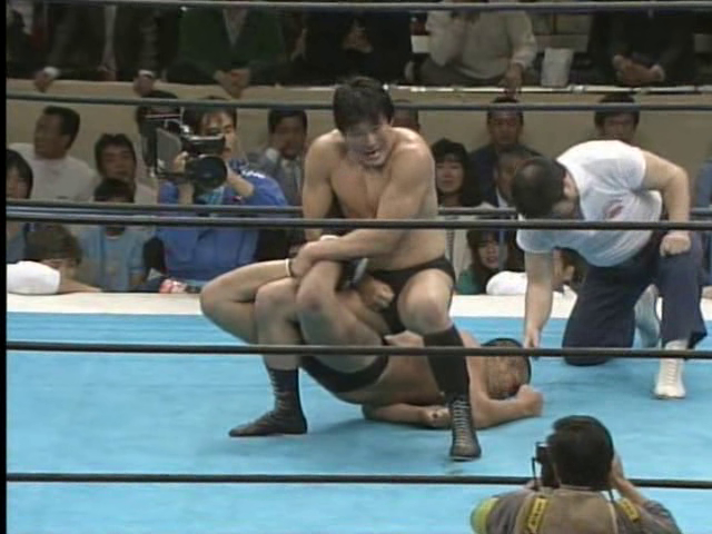 Seiji Sakaguchi, Tatsumi Fujinami, Keiichi Yamada, Kengo Kimura, & Shiro Koshinaka vs. Akira Maeda, Yoshiaki Fujiwara, Osamu Kido, Nobuhiko Takada, & Kazuo Yamazaki (Gauntlet Match) (5/1/86)