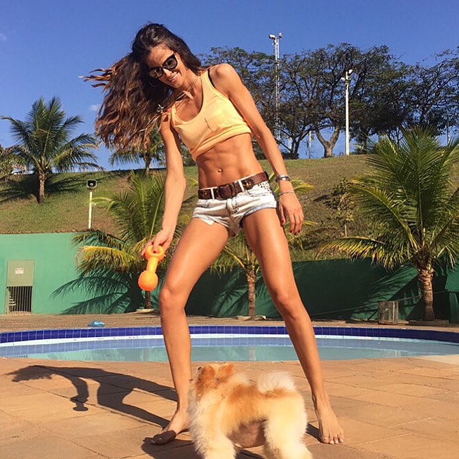 Izabel Goulart Izabel Goulart