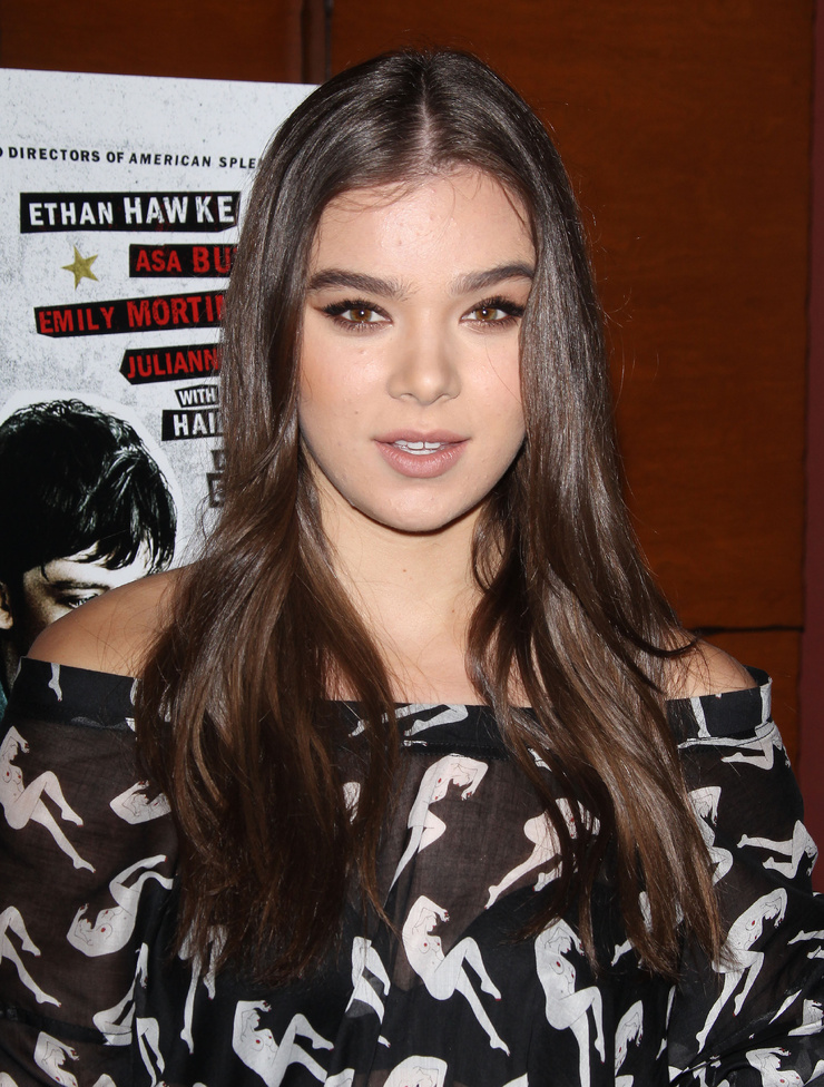 Hailee Steinfeld