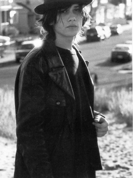 Lou Taylor Pucci