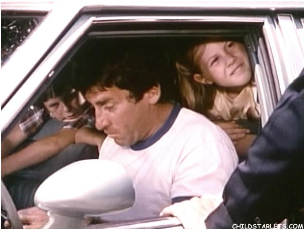 Wait Till Your Mother Gets Home! (1983) Wait Till Your Mother Gets Home! (1983)
