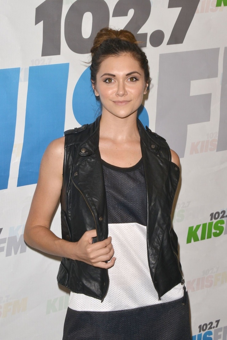 Alyson Stoner in eminem video