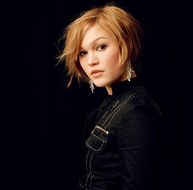 Julia Stiles