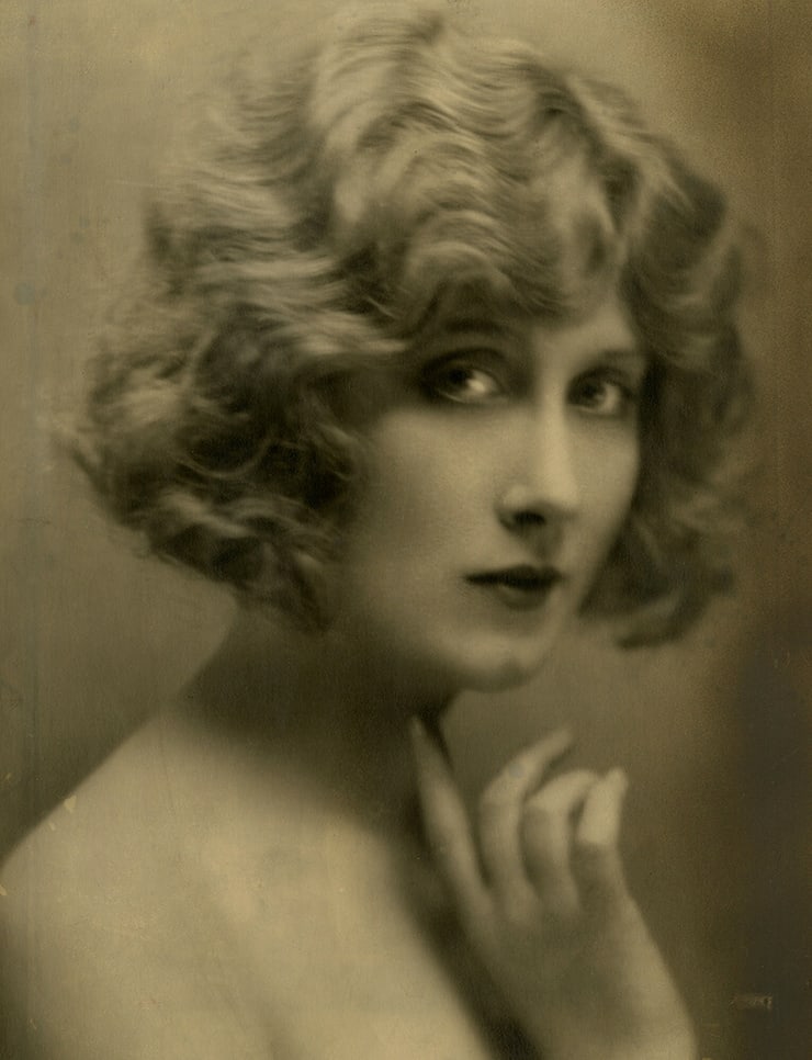 Helen Lee Worthing