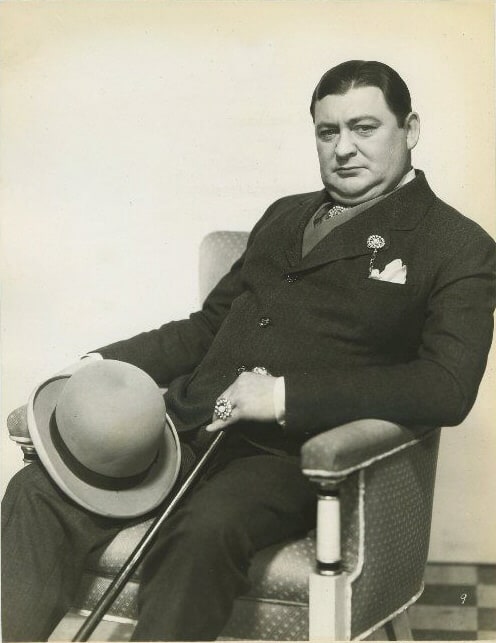 Edward Arnold