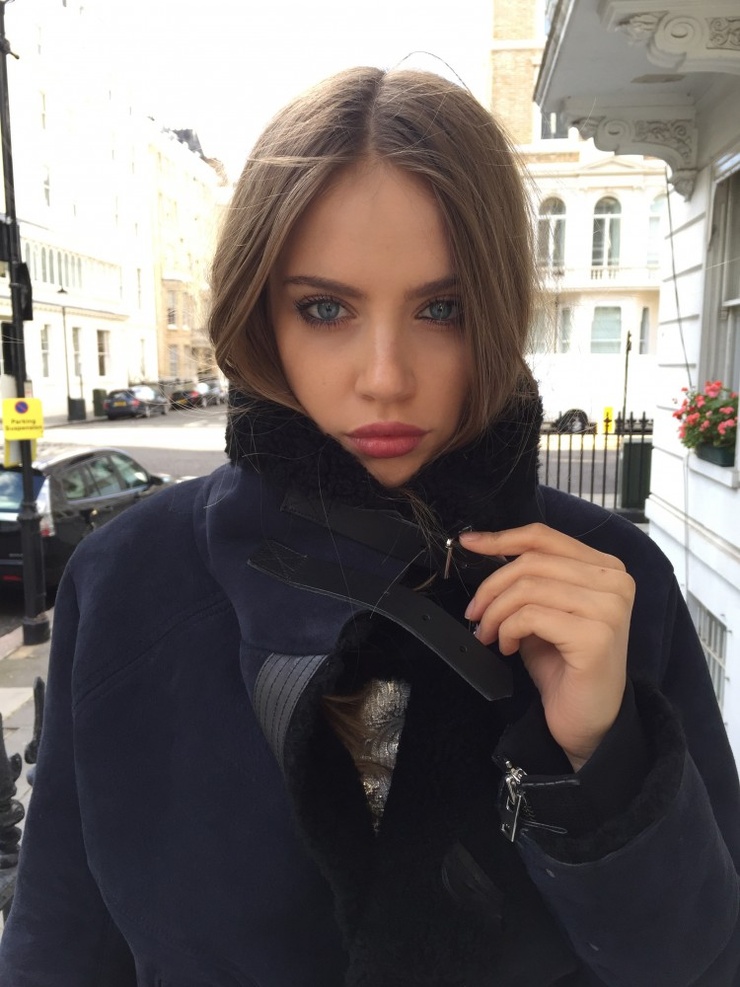 Xenia Tchoumitcheva image