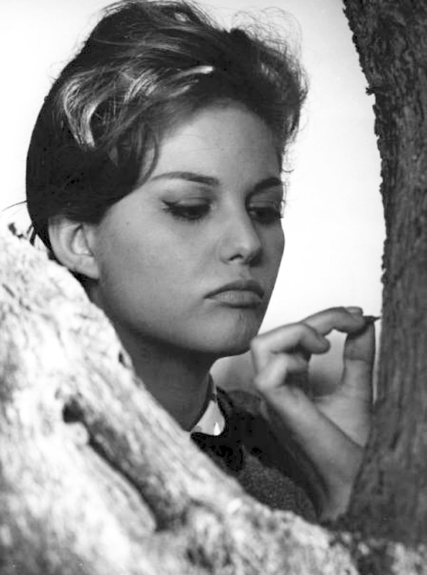 CLAUDIA CARDINALE