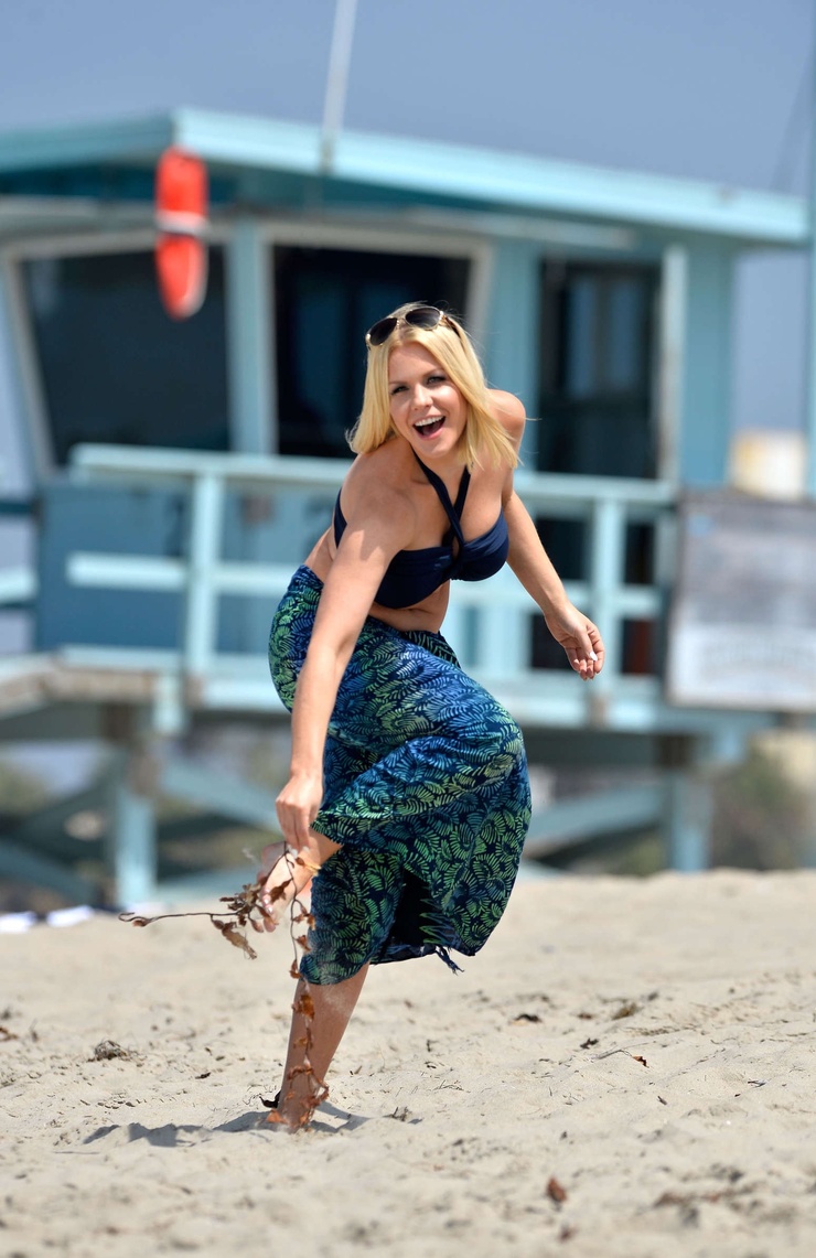 Carrie Keagan Carrie Keagan