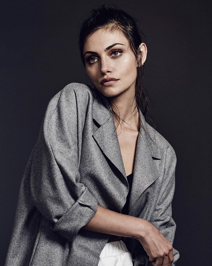 Phoebe Tonkin