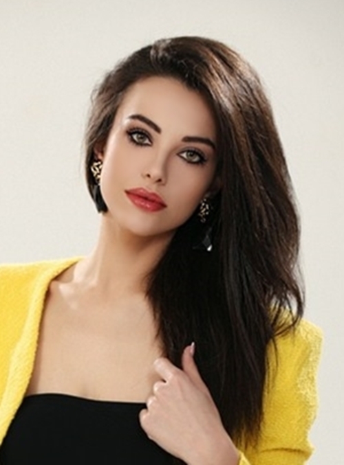 Tuvana Türkay Tuvana Türkay