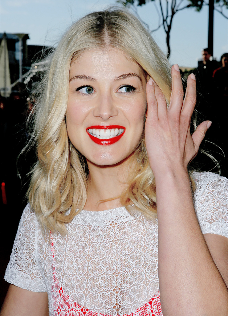 Rosamund Pike