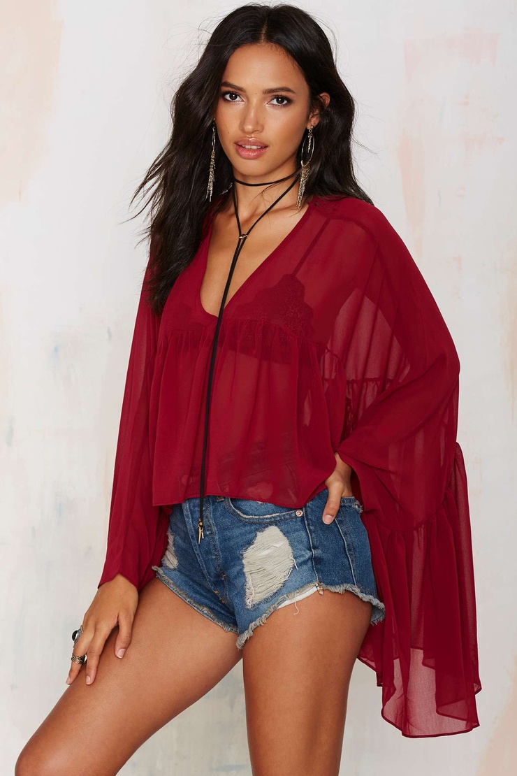 Camila Costa