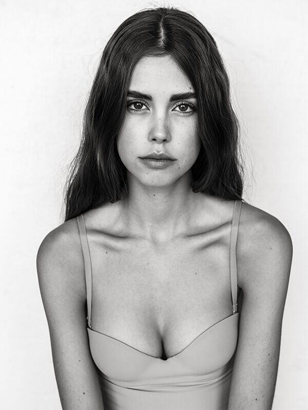 JESSICA BUCH JESSICA BUCH