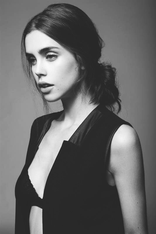 JESSICA BUCH JESSICA BUCH