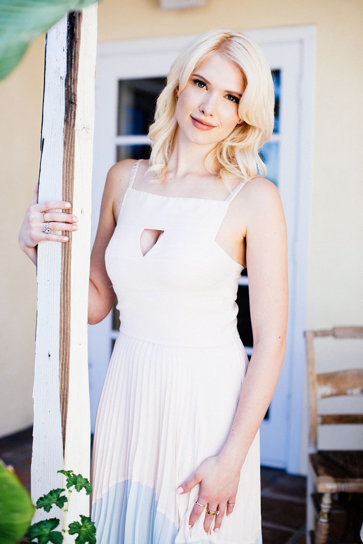 Claudia Lee