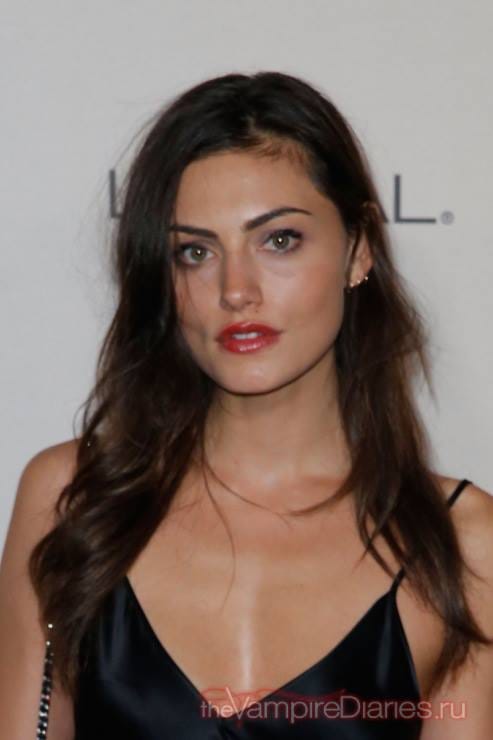 Phoebe Tonkin