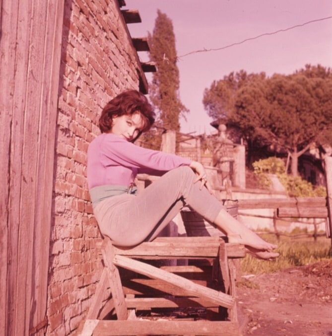 Yvonne Furneaux Yvonne Furneaux