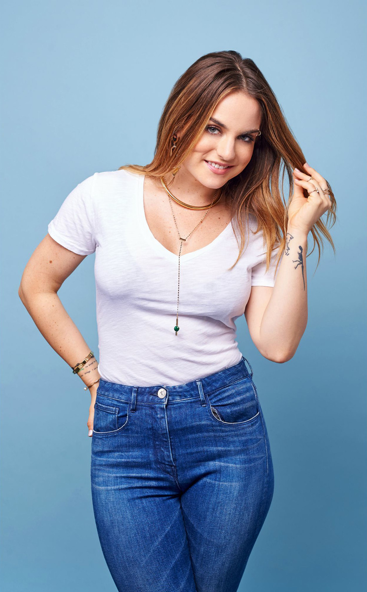 Joanna 'JoJo' Levesque Joanna 'JoJo' Levesque