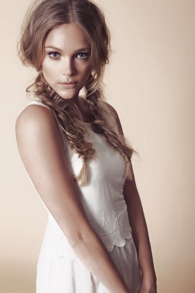 Esti Ginzburg Esti Ginzburg