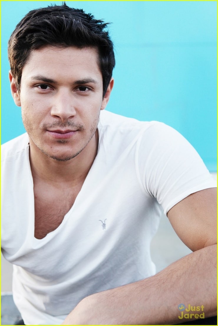 Alex Meraz