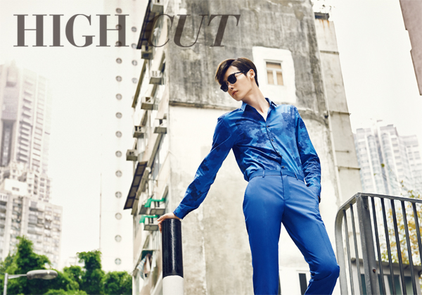 Jong Suk Lee