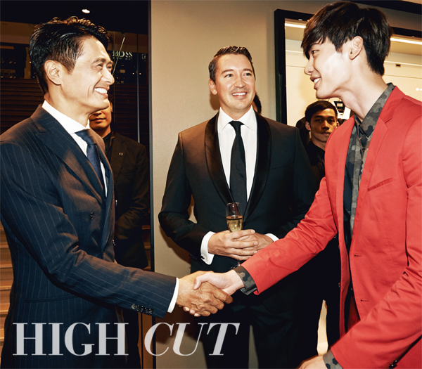 Jong Suk Lee