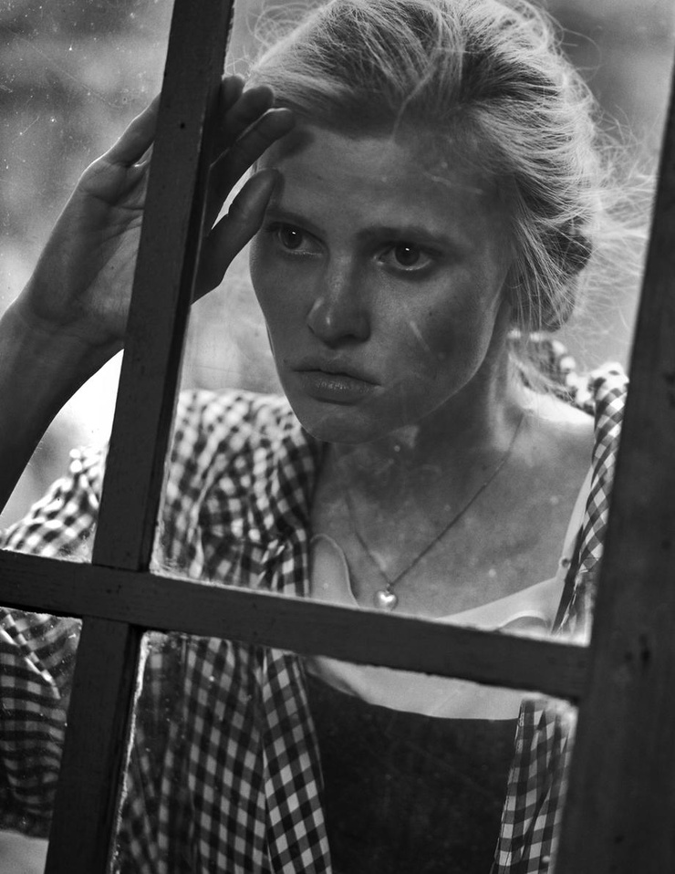 Lara Stone