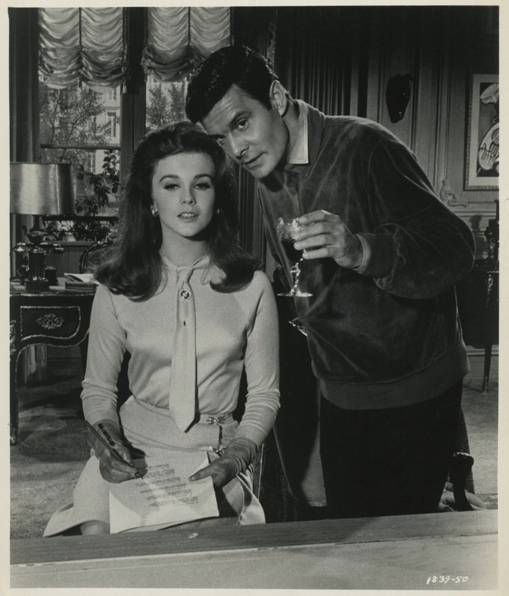 Made in Paris (1966) Made in Paris (1966)
