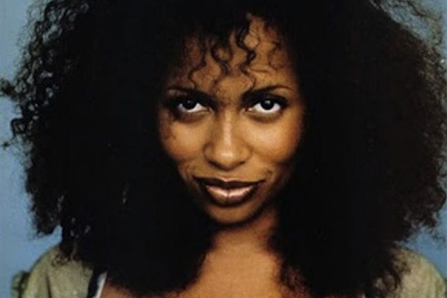 Lisa Nicole Carson