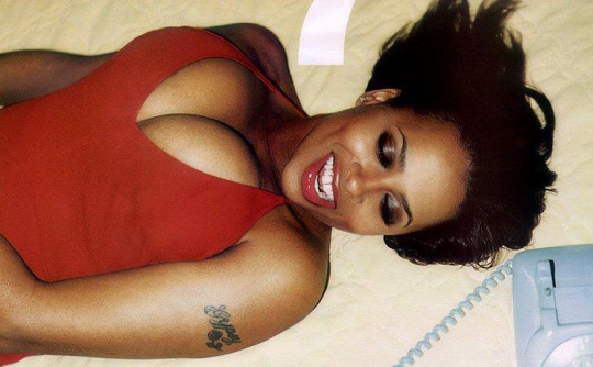 Lisa Nicole Carson